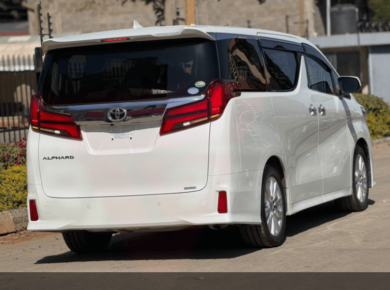 2019 Toyota Alphard image 3