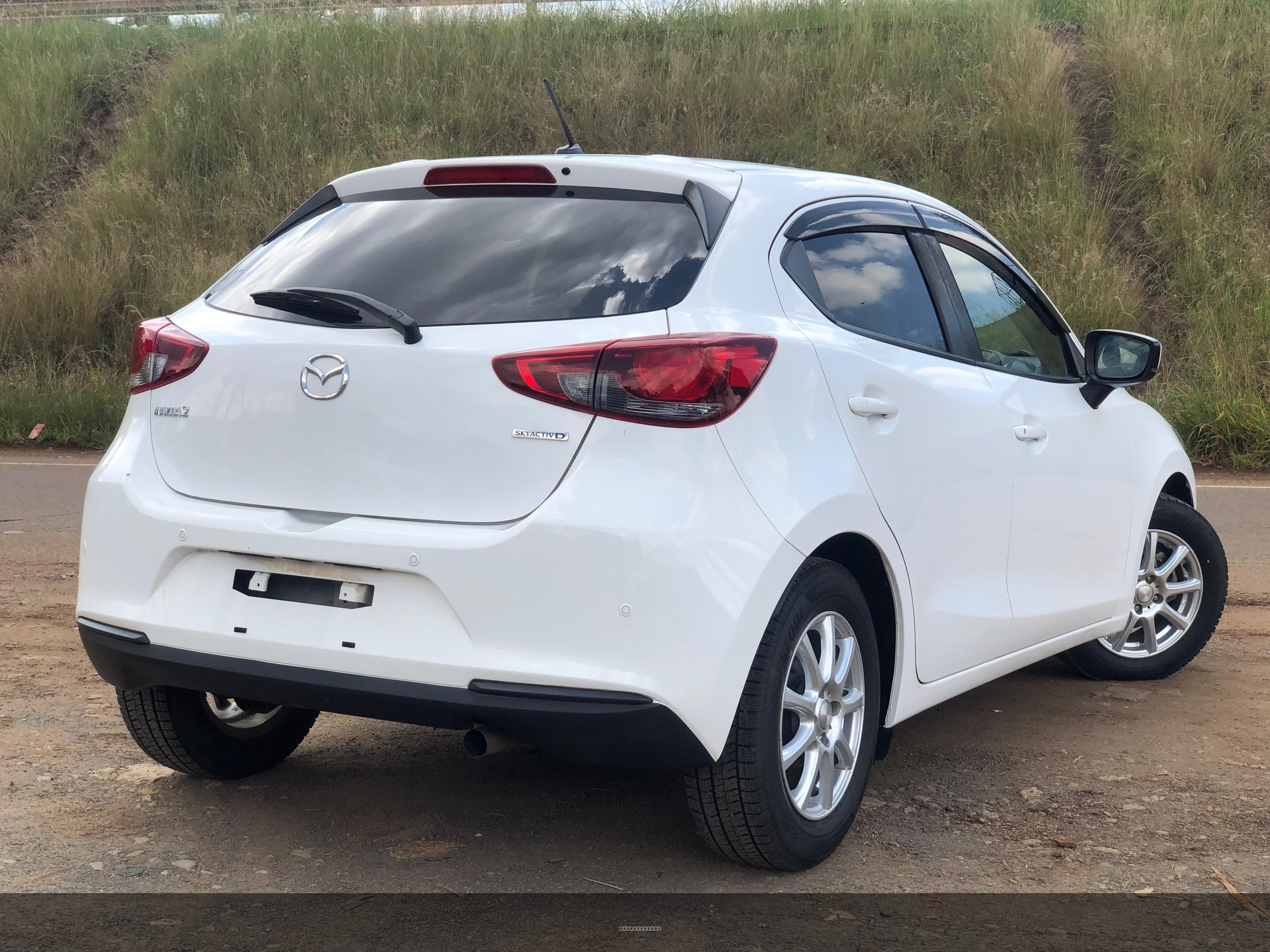 2019 Mazda 2 image 5